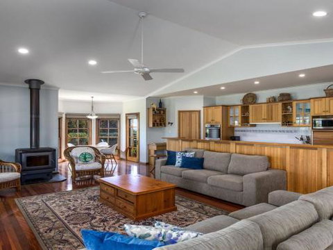 GULL HOUSE Kiama 4pm Check Out Sundays - Accommodation Nelson Bay 3