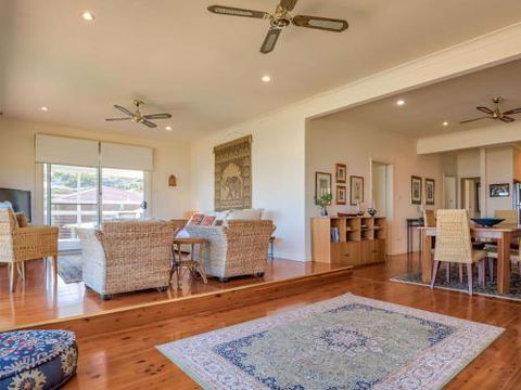 FRESHWATER Gerroa 4pm Check Out Sundays - Accommodation Nelson Bay 4