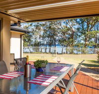 Loralyn in Sanctuary Point 4pm Check Out Sundays - Nelson Bay Accommodation.com