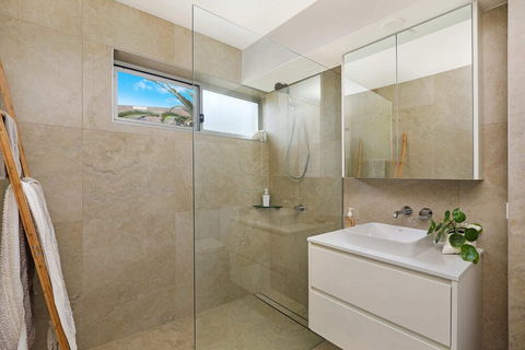SPECTACULAR OCEAN FRONT Sounion6 - Accommodation Nelson Bay 4