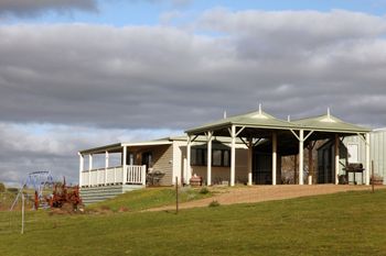Clunes Cabins Rejuvenate Stays - Accommodation Nelson Bay 0