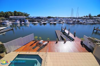 Harbourfront Retreat - Accommodation Nelson Bay 3