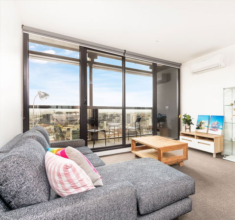 Holistay At Level 26 Franklin Street - Accommodation Nelson Bay 5