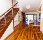 The Holiday House - Accommodation Nelson Bay