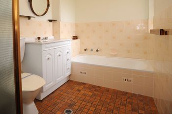 St George Unit 4 Nelson Bay - Nelson Bay Accommodation.com 1