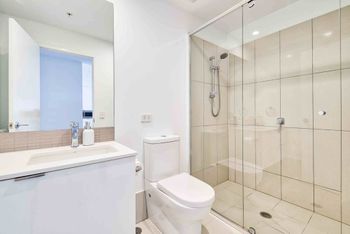 Bright 2 Bedroom Seafoam Apartment - Accommodation Nelson Bay 4