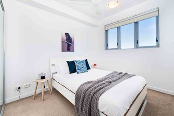 Bright 2 Bedroom Seafoam Apartment - Accommodation Nelson Bay 1