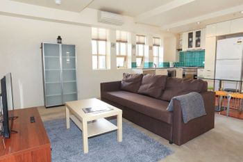 2 Beds 2 Baths FREE Car Park. Behind State Library - Accommodation Nelson Bay 0