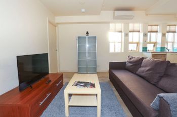 2 Beds 2 Baths FREE Car Park. Behind State Library - Accommodation Nelson Bay 2