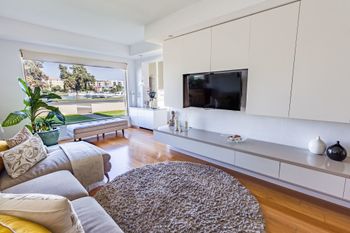 Serene Marinafront 3BR Retreat - Accommodation Nelson Bay 0