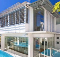 R  W Noosa Holidays 19 the Esplanade - Accommodation Nelson Bay