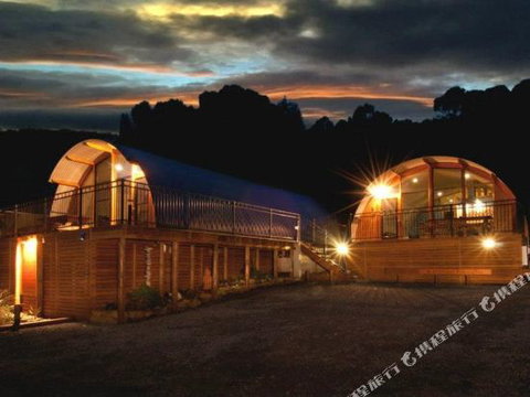 Bruny Island Accommodation 43 Degrees Beachside Studio Spa Apartments (1) - Accommodation Nelson Bay 0