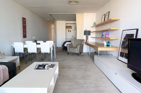 Phoenix - Accommodation Nelson Bay 2