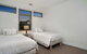 Kew Luxurious Townhouse - thumb 3