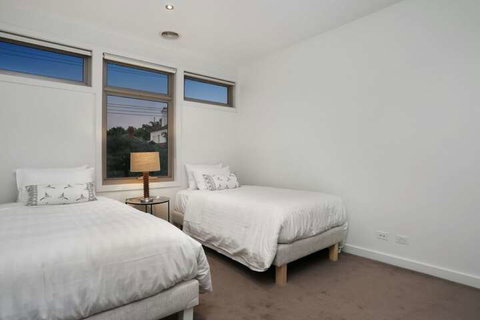 Kew Luxurious Townhouse - Accommodation Nelson Bay 3