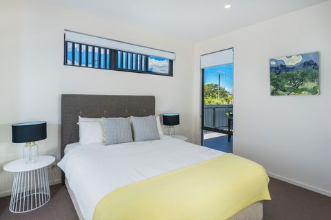 Round About Bulimba - Accommodation Nelson Bay 0