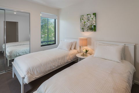 Round About Bulimba - Accommodation Nelson Bay 3