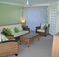 The Peninsula Duplex 02 14 - Nelson Bay Accommodation.com