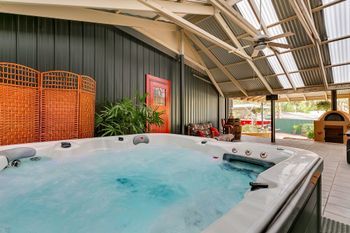 Juggle House - Accommodation Nelson Bay 0