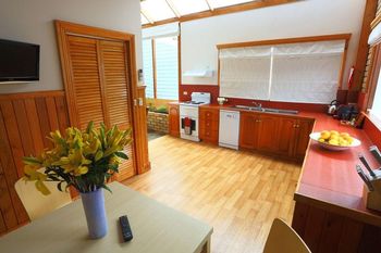 At The Beach Stanley - Accommodation Nelson Bay 2