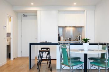 Panoramic Melbourne Views From Stylish Apartment - Accommodation Nelson Bay 1