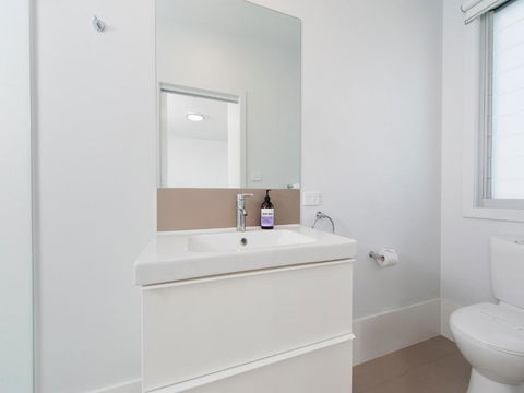 Ocean Views 41A Ocean Avenue - Accommodation Nelson Bay 3