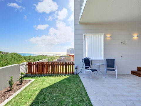 Ocean Views 41A Ocean Avenue - Accommodation Nelson Bay 1