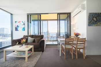 Dreamhome Service Apartment Spencer - Accommodation Nelson Bay 0