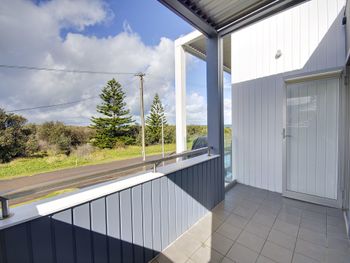 Boat Harbour Holiday 10 Noamunga Street - Accommodation Nelson Bay 1