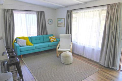 The Relax Shack At Culburra Beach Sleeps 7 - Nelson Bay Accommodation.com 5