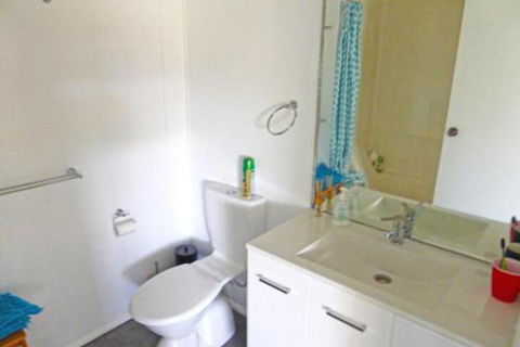 The Relax Shack At Culburra Beach Sleeps 7 - Nelson Bay Accommodation.com 6