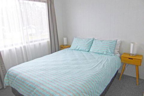The Relax Shack At Culburra Beach Sleeps 7 - Nelson Bay Accommodation.com 2