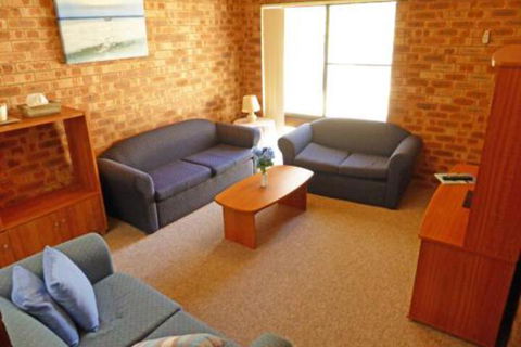 Dolphins Delight At Culburra Beach - Accommodation Nelson Bay 6