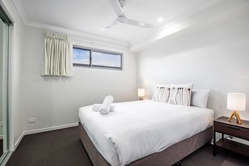 Cotton Tree Modern Apartment - Accommodation Nelson Bay 6