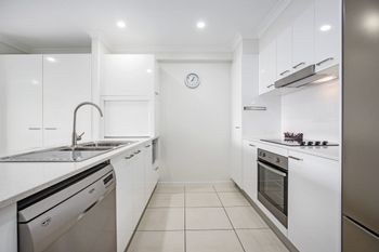 Cotton Tree Modern Apartment - Accommodation Nelson Bay 1
