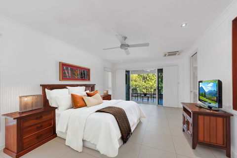 Luxury Home Near Marina - Accommodation Nelson Bay 5