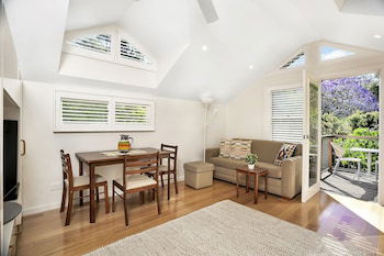 Private Garden Apartment Minutes Walk To Station NBN01 - Nelson Bay Accommodation.com 6