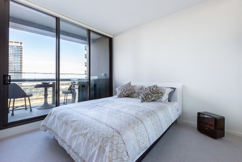 Sabrina, 2BDR Docklands Apartment - Accommodation Nelson Bay 3