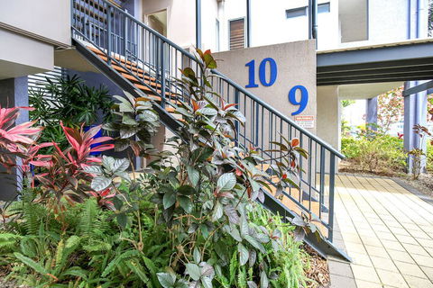 Centrally Located Apartment 1020 - Accommodation Nelson Bay 2