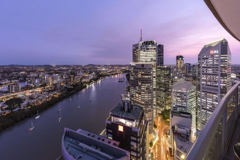 Oaks Aurora Tower - Accommodation Nelson Bay 2
