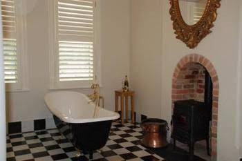 Heritage Retreat - Accommodation Nelson Bay 3