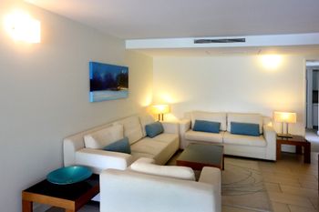 Drift Luxury Private Apartment - Accommodation Nelson Bay 2