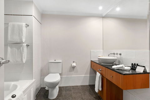 Poolside Apt In Alamanda Beachfront Resort 67 - Accommodation Nelson Bay 6