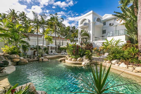 Poolside Apt In Alamanda Beachfront Resort 67 - Accommodation Nelson Bay 1