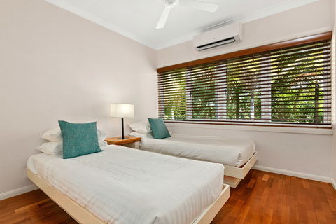 Poolside Apt In Alamanda Beachfront Resort 67 - Accommodation Nelson Bay 4