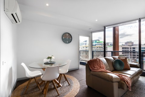 Ella, 1BDR Melbourne Apartment - Accommodation Nelson Bay 1