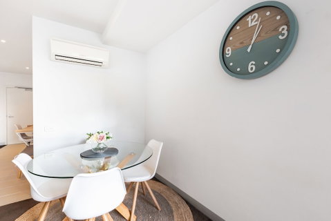 Ella, 1BDR Melbourne Apartment - Accommodation Nelson Bay 4