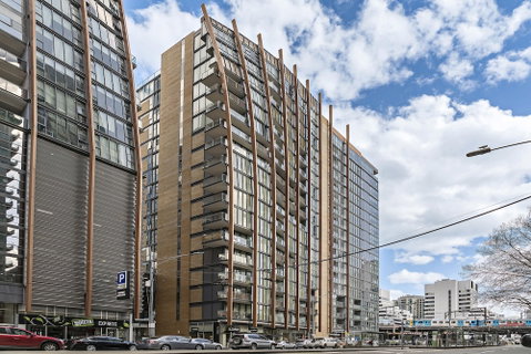 Ella, 1BDR Melbourne Apartment - Accommodation Nelson Bay 0