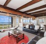 Swimmers Rest - uninterrupted panoramic ocean views - 1 Bedroom - Accommodation Nelson Bay