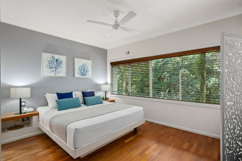 Poolside Alamanda Beachfront Resort 88 - Accommodation Nelson Bay 2